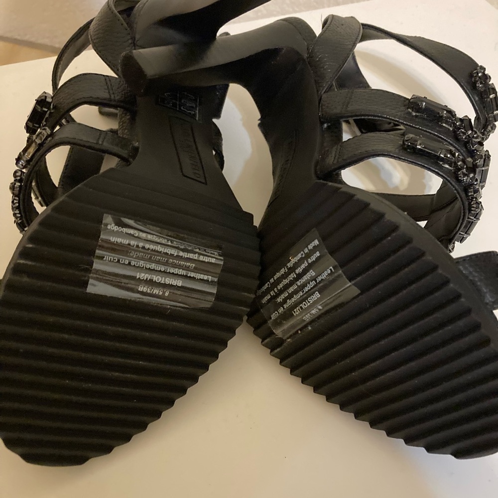 Karl Lagerfeld Paris “Bristol” heels. New w/box. Size 8.5. Gorgeous shoes!! - Picture 5 of 7